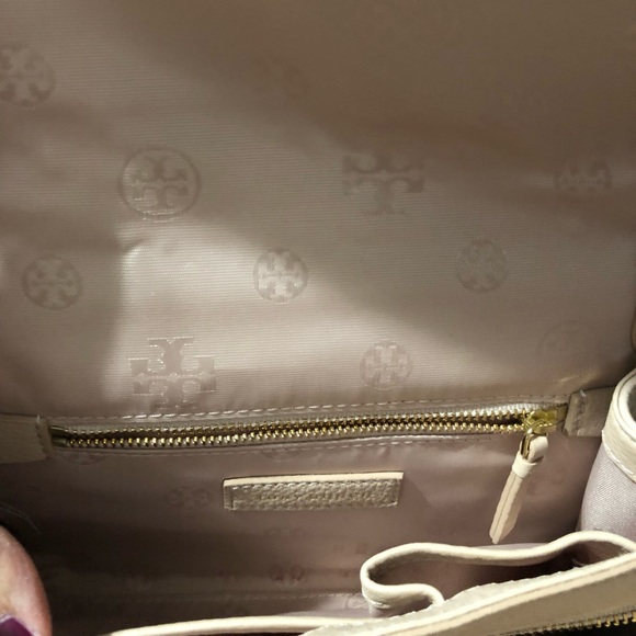 SOLD Tory Burch Crossbody Bag - Picture 3 of 8
